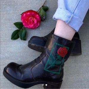 Hand painted flower rose boots 🌹
